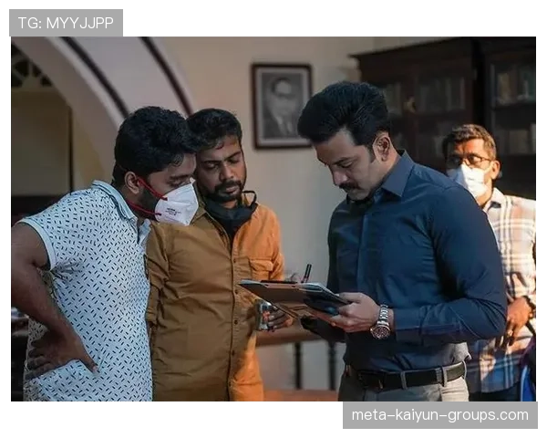 印度击败宿敌，士气高涨，印度几个人打败上万人的电影